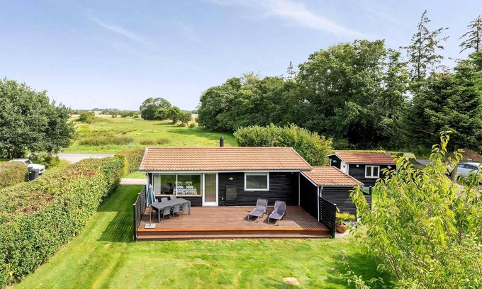 Skovmose House | Idyllic summer house close to water and nature