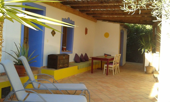 Fonte do Bispo Apartment | Idyllic & the beach biologically restored farmhouse, heating, Wi-Fi