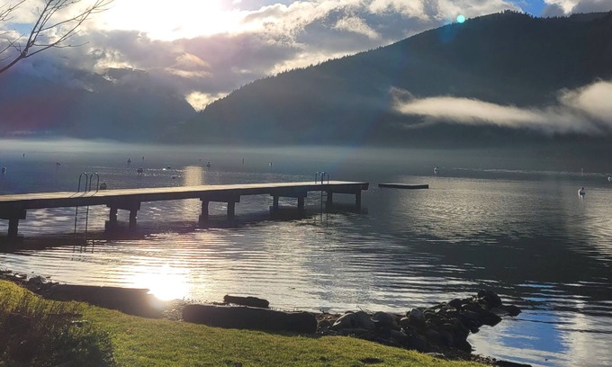Cultus Lake House | Idyllic Waterfront Escape on Cultus Lake