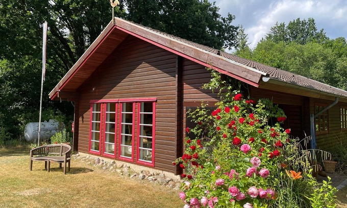 Schnellmark House | Idyllically situated house by the forest. Near the beach, Eckernförde, parking lots, pets