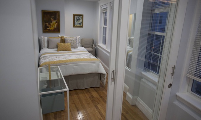Meeting House Hill Bed & Breakfast | II New apartment with Luxury amenities in Boston