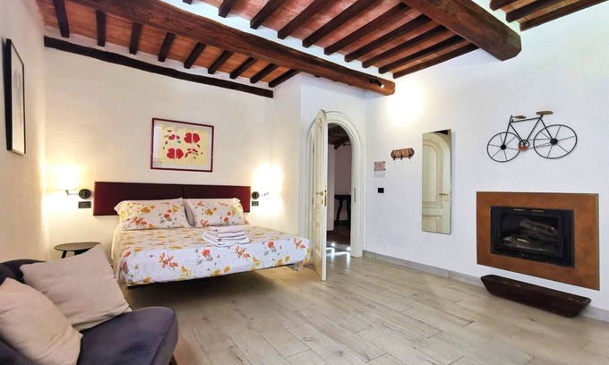 Monticchiello House | "Il Focolare" Superior Apartment in Monticchiello