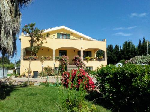 Olmedo Apartment | Il Giardino delle Rose A