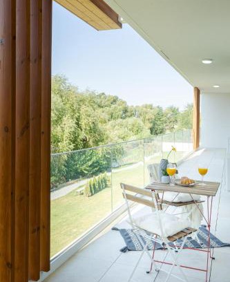 Pipera Apartment | Il Lago - Turquoise - Cozy Luxurious Smart Home By The Lake