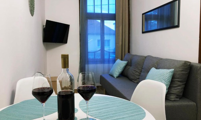 Pannonhalma Apartment | IL-LAK Apartman