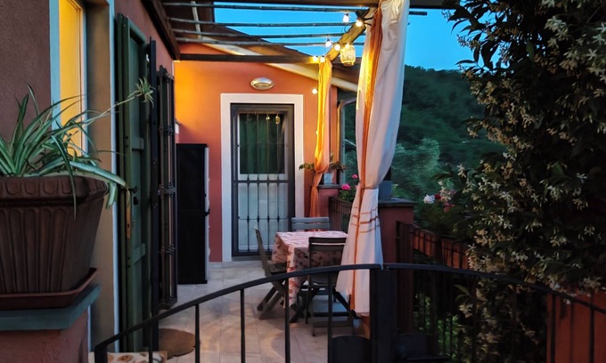 Arcola House | "Il Pettirosso"- countryside house near Lerici and 5Terre|Private parking, BBQ