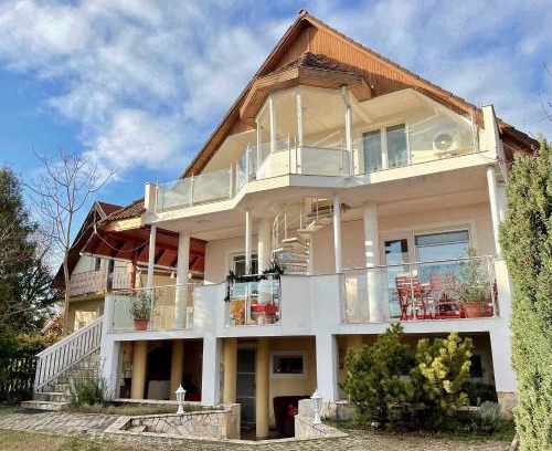 Vonyarcvashegy House | Ildikó lak
