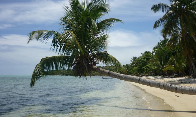 Nosy Boraha House | Ile Sainte Marie: House front off the beach. Indian ocean