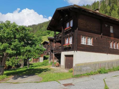 Niederwald House | Im Mättelti