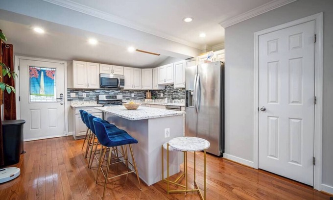 Bellevue House | Imagination Oasis: Where Ideas Come to Lifen