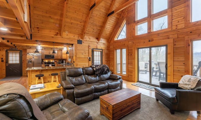 Mace House | "Immeasurably More Retreat" - 2429 Summit Pass Snowshoe