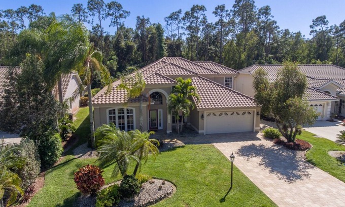 Crown Pointe House | Impeccable 4BR pool home in favored Crown Pointe Community