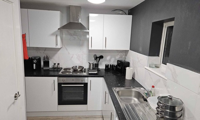 London Borough of Bromley House | Impeccable 5-Bed House in Orpington