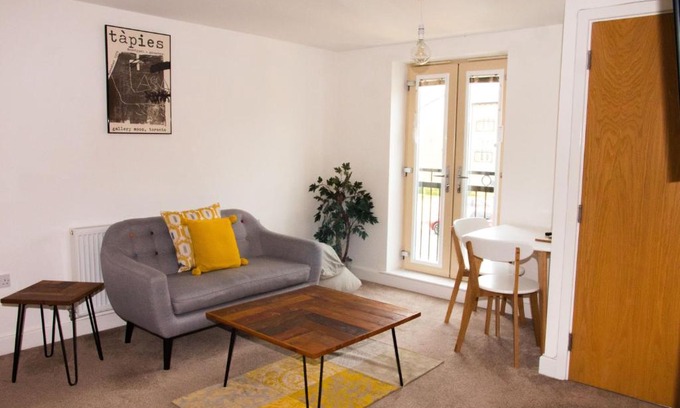 Leeds House | Impressive Urban Townhouse - Leeds City Centre