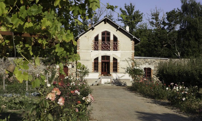 Marans House | In Anjou in the castle vegetable garden, Peace, flower and vegetable