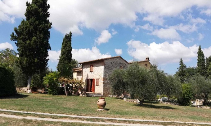 Colle di Val d'Elsa Cottage | In Chianti along the Francigena - La Voliera Country House