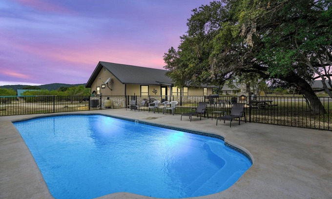 Sabinal House | In Concan | Walk to House Pasture | Swimming Pool