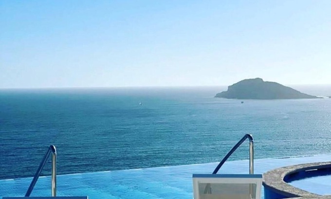 Mazatlan Apartment | in front of the beach and boardwalk, and the best view of the sunset