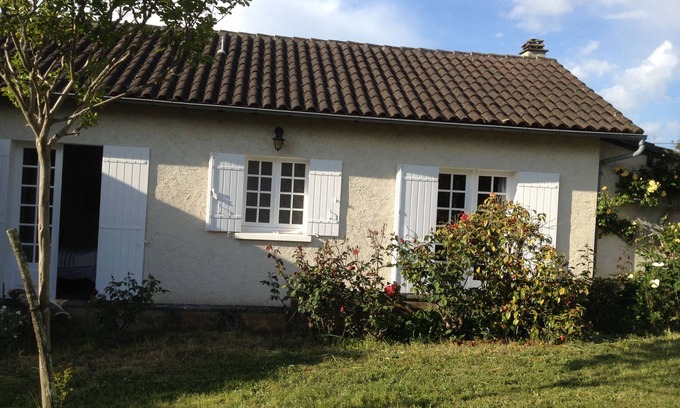 Saint-Vincent-de-Connezac House | IN PERIGORD WHITE: RIBERACOIS COUNTRY HOUSE 3 CH