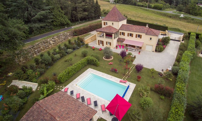 Sarlat-la-Caneda House | In Sarlat, BIG PERIGOURDINE 10/14 pers with private heated pool