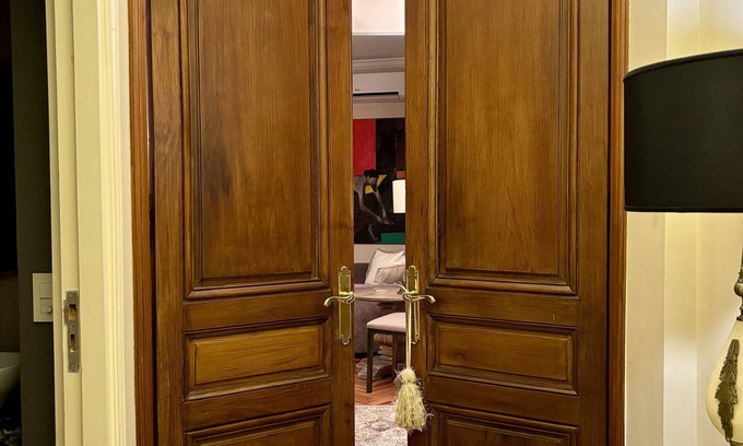 Recoleta Apartment | In the heart of Recoleta, a classy French Pied-à-Terre, like new, like home.