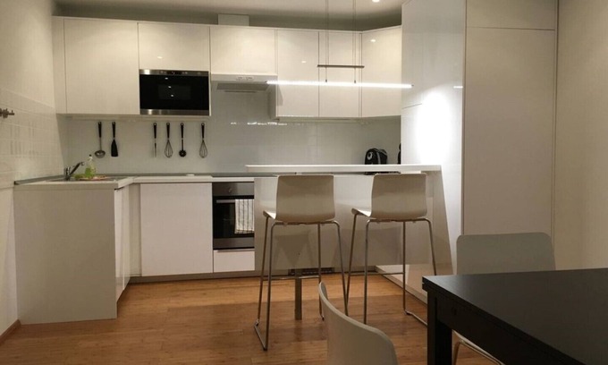 Augustenstraße Apartment | In the center, 2-room-apartment, 75sqm, 20% DISCOUNT from 1 month! W-Lan, TG, partly with AC!