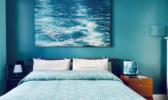 Arenella House | In the center of the Vomero elegant and quiet accommodation