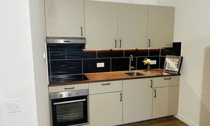 Grandchamp-des-Fontaines Apartment | In the moonlight