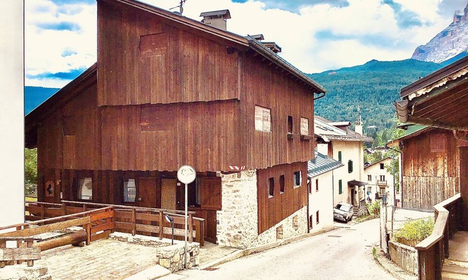 San Vito di Cadore Apartment | IN THE HEART OF THE DOLOMITES NEAR CORTINA D'AMPEZZO WI.FI FREE