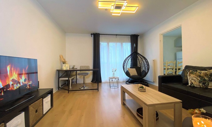 Roissy-en-France Apartment | In the heart of the village of Roissy en France, 5 min CDG