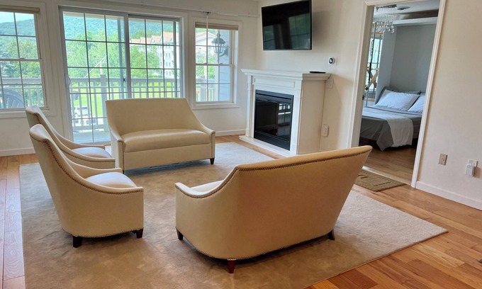 Hancock Resort | In the HEART of JIMINY PEAK MOUNTAIN RESORT slope side, shopping restaurants