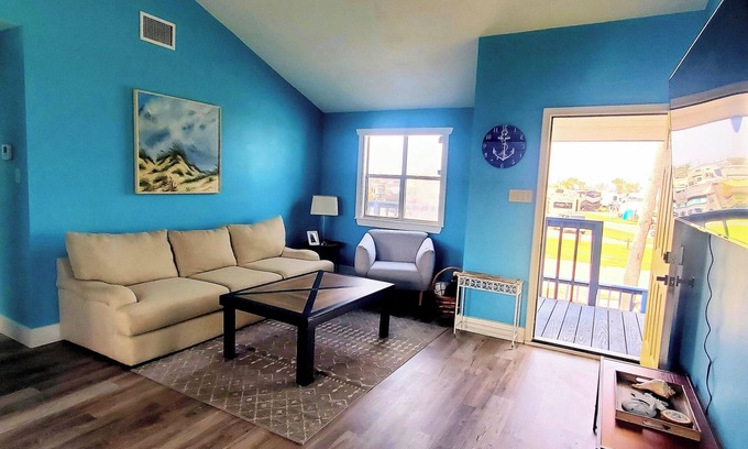 Port Aransas House | In the Heart of Port A! Beach - Boat - Fish! Cart Zone - Pets OK - Fenced Yard