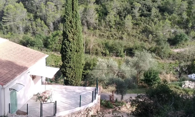 Saint-Chinian House | In the heart of the Saint Chinan vineyard, large gîte for 2 people