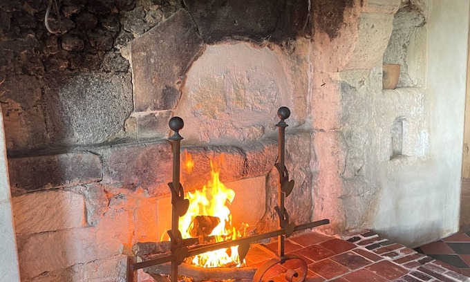 Comblot Other | In the heart of the countryside, an old renovated farmhouse, totally independent.