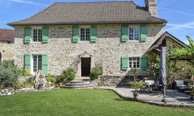 Gan House | In the midst of beautiful nature welcomes you this gorgeous farmhouse with beautiful garden.