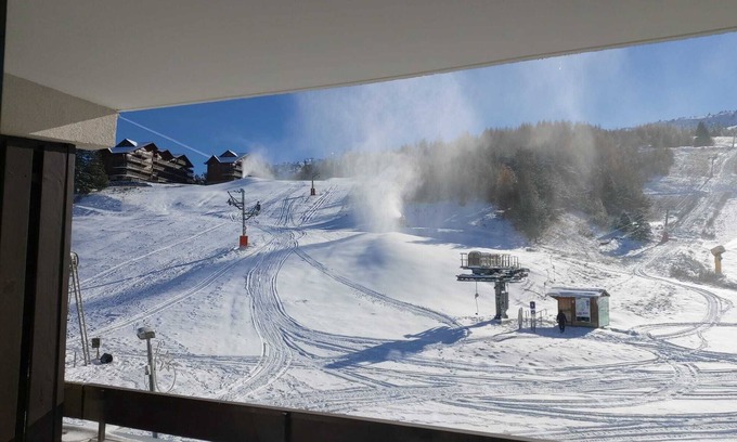 La Joue du Loup Apartment | In the sun at the foot of the slopes!
