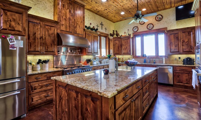 Meridian House | Inclusive Texas Ranch House on Secluded Exotic Ranch just South of Dallas