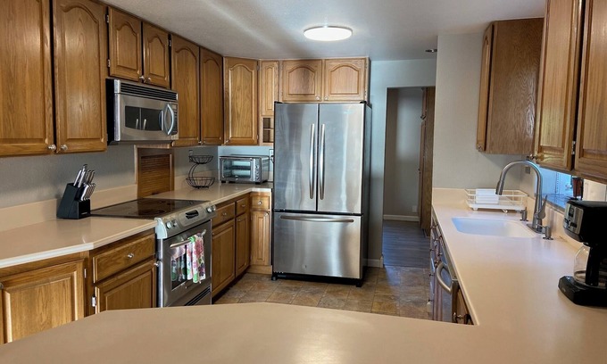 Des Moines House | Incredible Puget Sound 4 Bedroom home w Hot Tubn