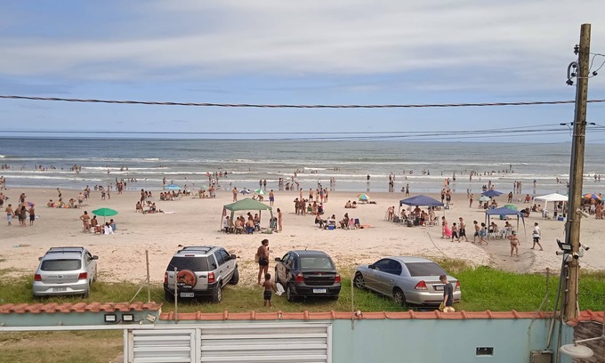 Campos Eliseos House | Incredible townhouse facing the sea !