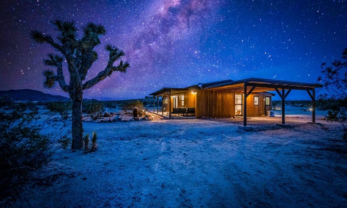 Joshua Tree House | Incredibly designed stargazing paradise with Southwest and Scandinavian vibes
