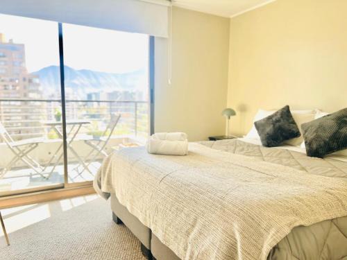 El Golf Apartment | Increibles vistas cercano a Parque Arauco y Costanera Center