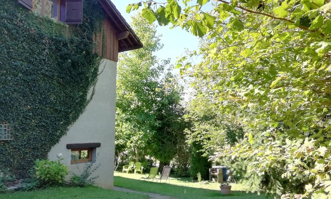 Viuz-la-Chiesaz Apartment | independent 68m2 apartment with large private garden