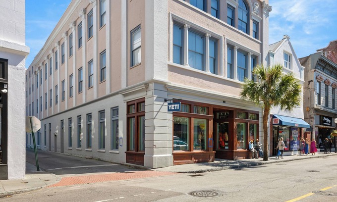 Downtown Charleston Apartment | Indigo Suite at 360 King