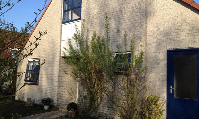 Julianadorp aan zee House | Individual beautiful beach villa 6 pers.130 sqm/530sqm, WLAN, bicycles, sauna