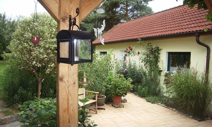 Pinnow House | Individuel Guesthoese with charme, central and quite situated by a lake 600m