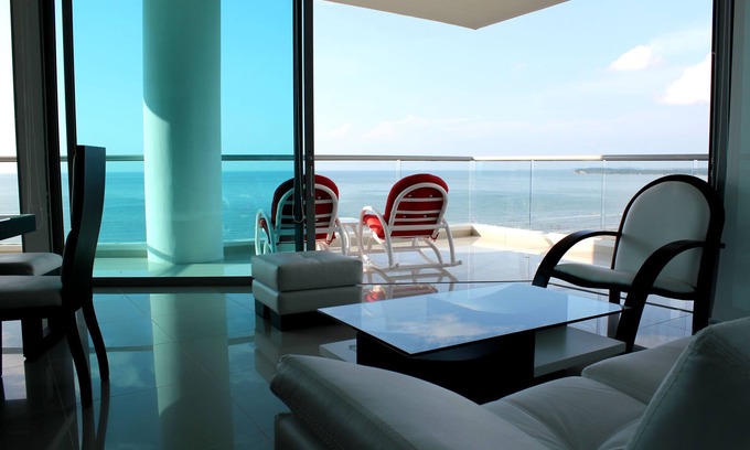 La Boquilla Condo | Indulge in an Airy Cartagena Condo