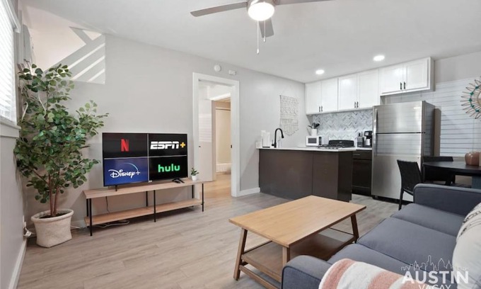 Westfield Apartment | Indulge in Downtown Austin Apt Near Zilker Park