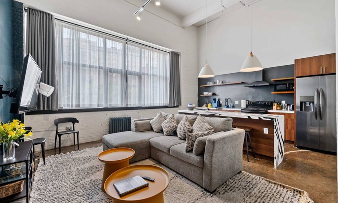 North Oakland Apartment | Industr Loft 5min Shadyside East Liberty Oakland 6