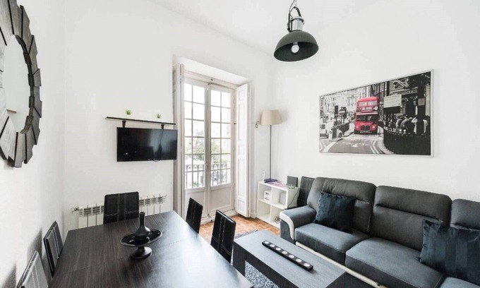 Chueca Apartment | INF, 5 BEDROOMS IN THE HEART OF MADRID