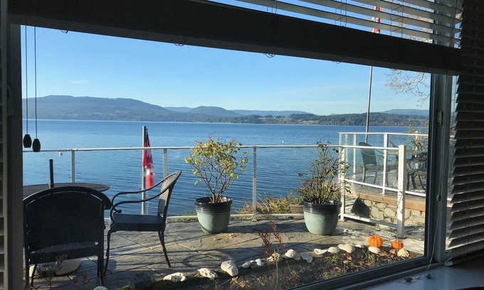 North Saanich Bed & Breakfast | Inlet Beach House B&B